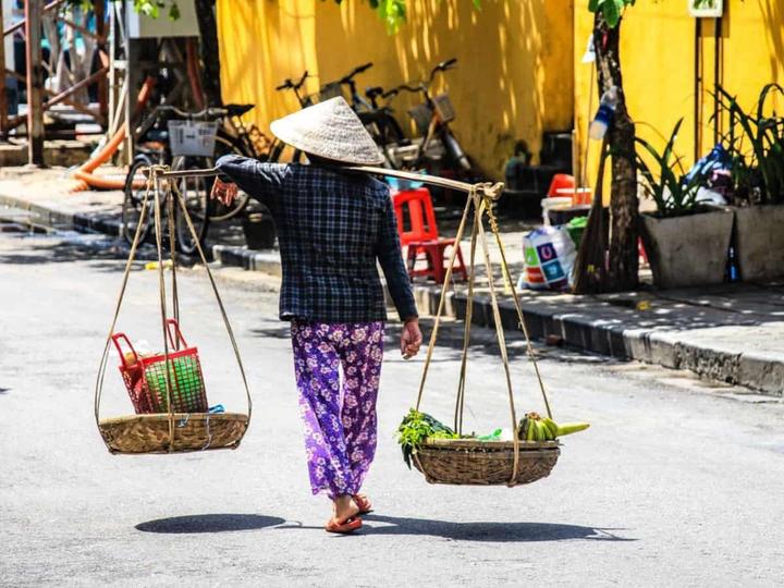 Trong một đoạn video diễn hài gần đây, Bi Béo- con trai của NSND, Cục trưởng
