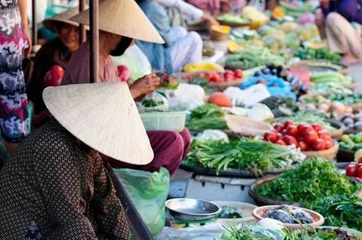 Hotspot Matrix: Biến Mua váy hoa mà không biết 4 thành cơ hội marketing đột phá