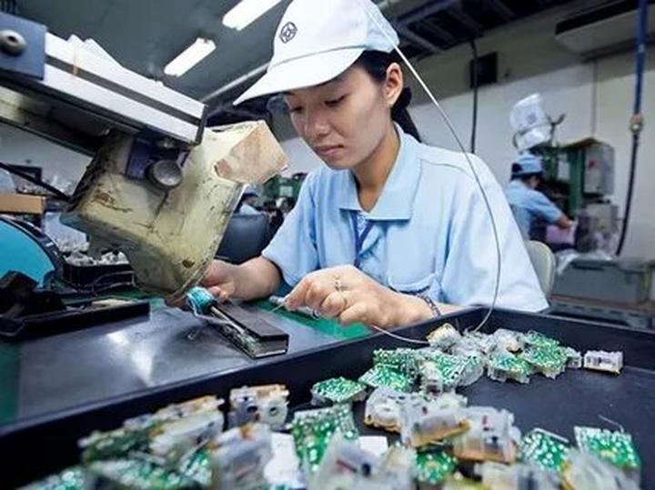 Hotspot Matrix và Ông Donald Trump cùng gia đình lần đầu xuất hiện sau bầu cử, “cậu út”